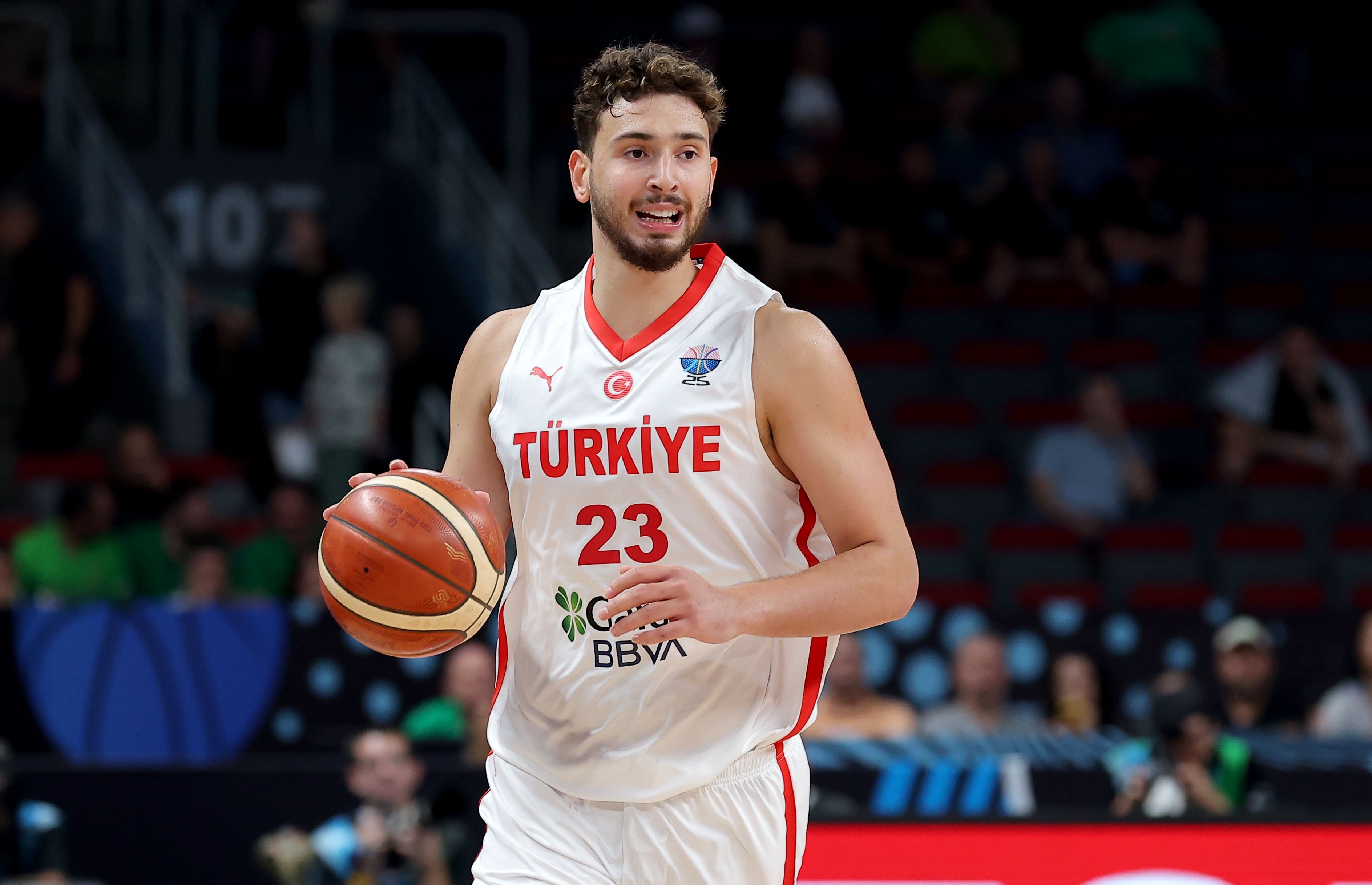 起飛！沉金在7場比賽 7次勝利和7次中贏得了一場比賽 他在歐洲錦標(biāo)賽中場均21.6+10.9+7.1