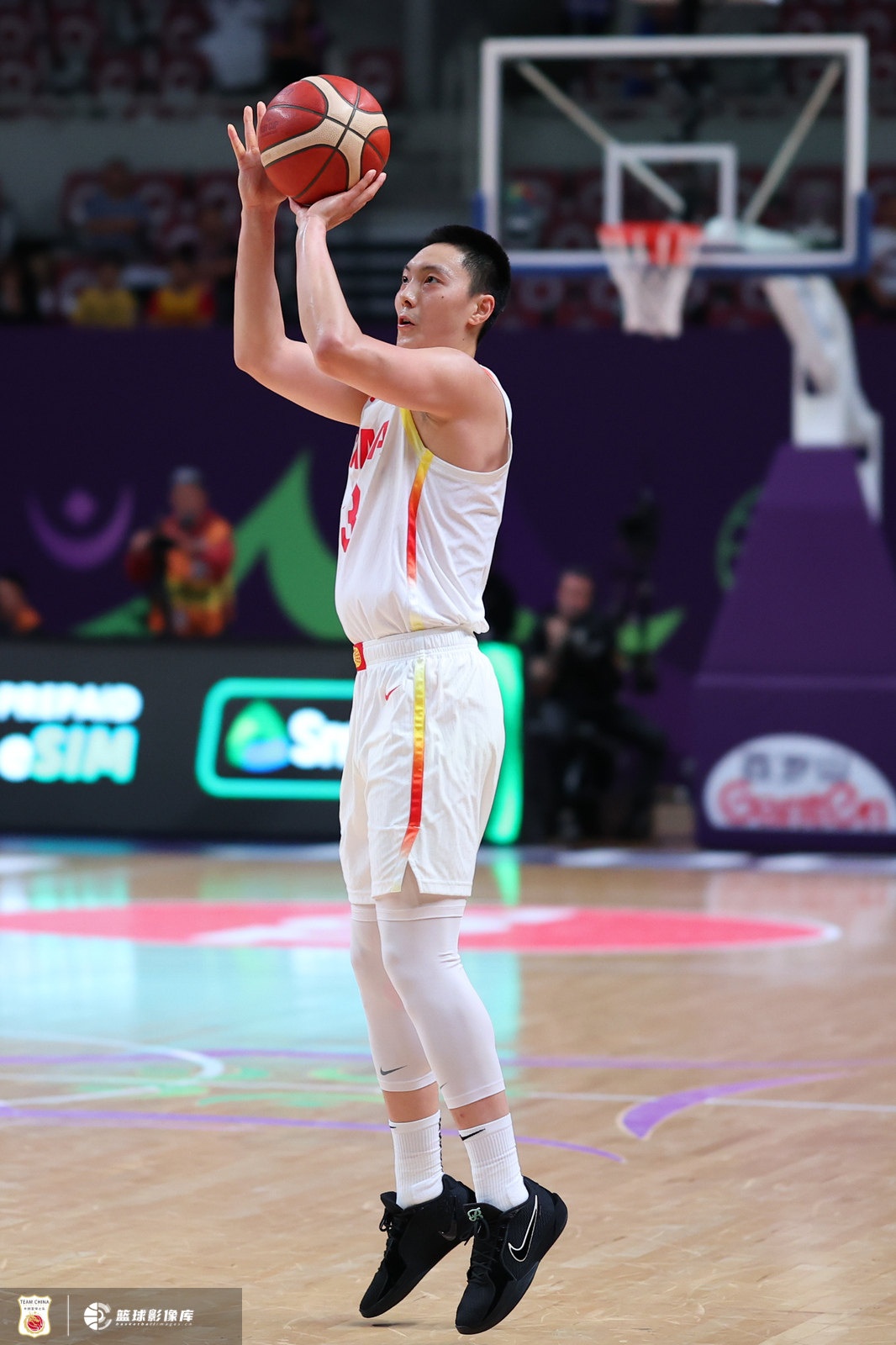 媒體人員：中國男子籃球隊(duì)的首發(fā)調(diào)整 并將不在替補(bǔ)席上得分的球員找到自己的身份