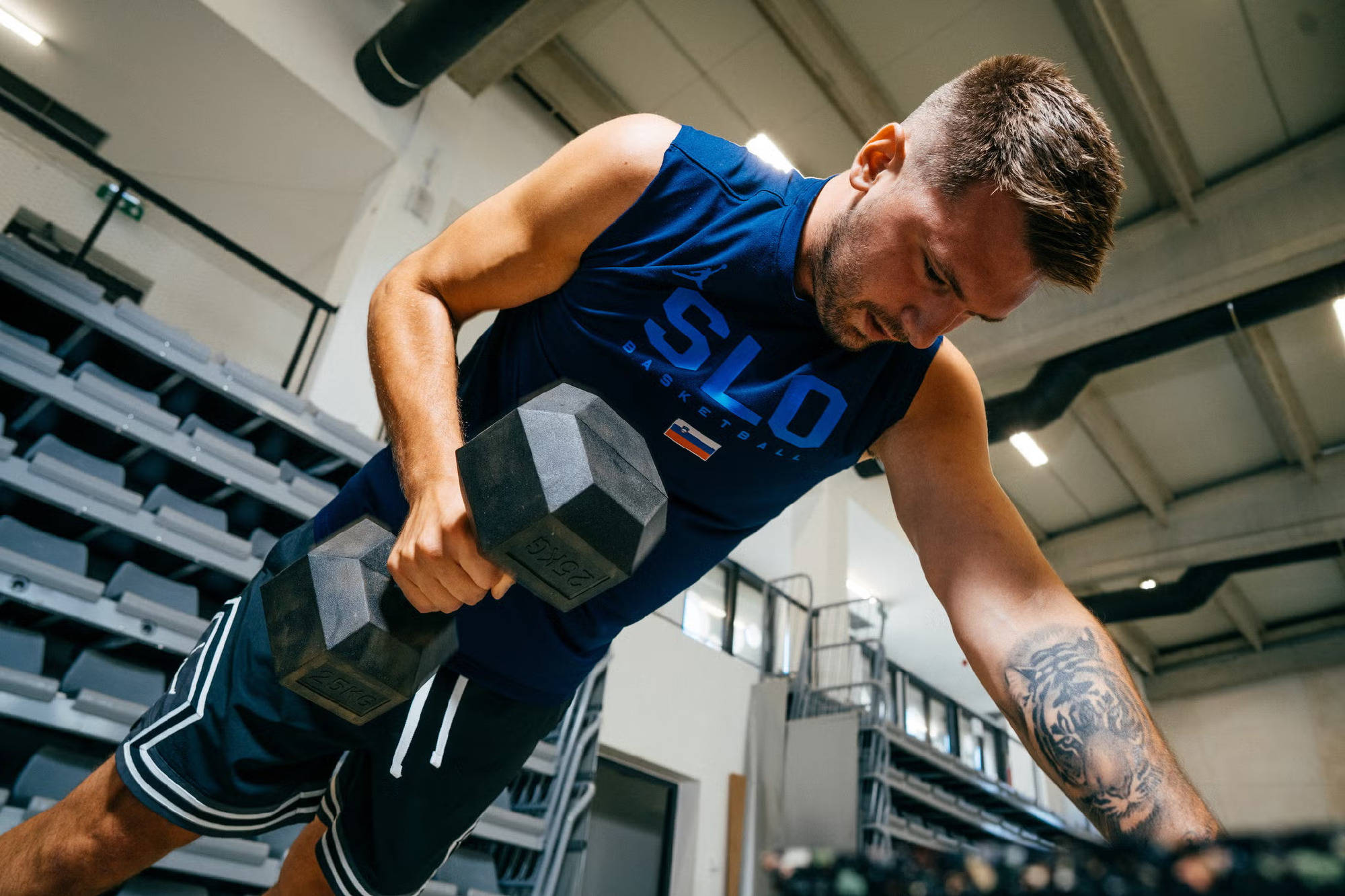 今年是Doncic進(jìn)入NBA以來的第一個(gè)歐洲暑假生活